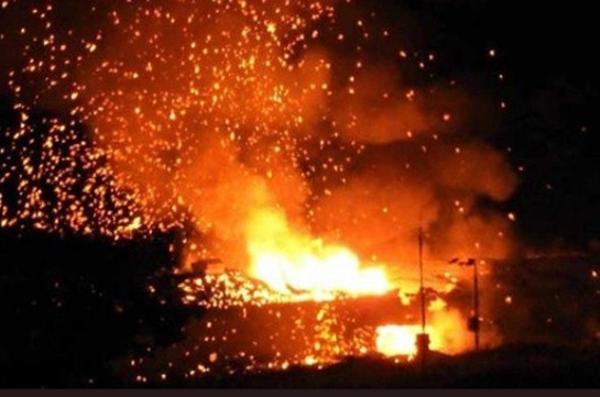 На севере Кипра 12 человек пострадали при взрывах на складе боеприпасов