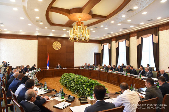 Под председательством Бако Саакяна состоялось заседание правительства