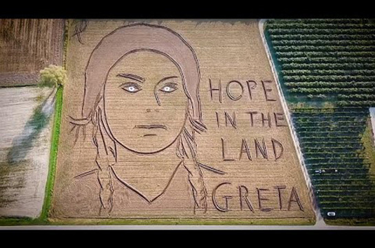 Վերոնայի դաշտերից մեկում հայտնվել է Գրետա Տունբերգի հսկա դիմանկարը (Տեսանյութ)