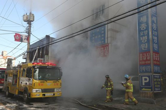 В Южной Корее два человека погибли при пожаре в доме престарелых