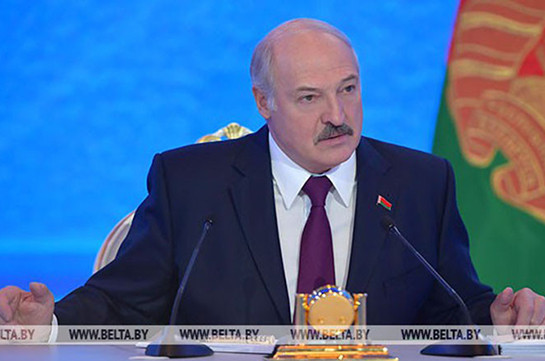Лукашенко подтвердил готовность направить миротворцев в Донбасс