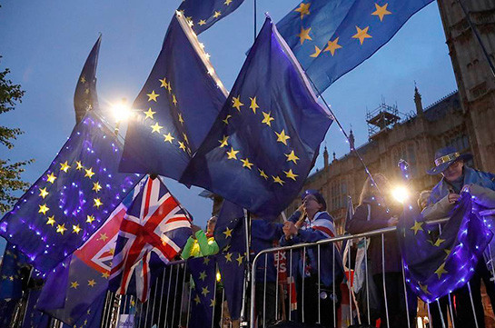 Բրիտանիայի հինգ նախարար կարող է լքել պաշտոնը Brexit-ի շուրջ իրադրության ֆոնին