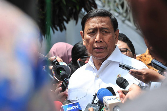 Ինդոնեզիայում մահափորձ է կատարվել անվտանգության նախարարի դեմ