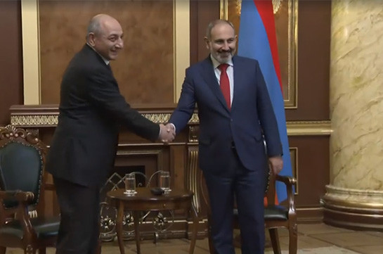 Երևանում հանդիպել են Նիկոլ Փաշինյանը և Բակո Սահակյանը (Տեսանյութ)