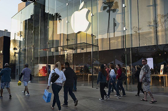 Apple заявила о рекордно высокой выручке за квартал