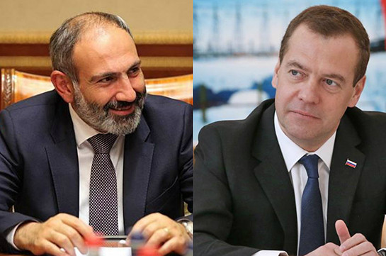 Пашинян и Медведев обсудили по телефону вопросы торгово-экономического сотрудничества
