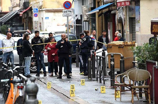 В Марселе неизвестный открыл стрельбу по людям в баре