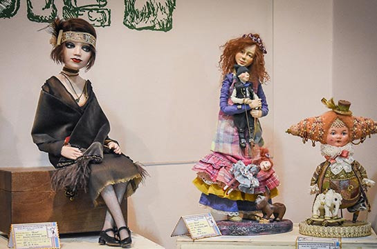 В Тбилиси представлены уникальные куклы (Видео)