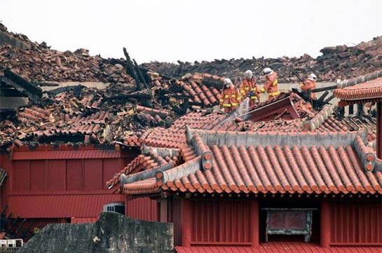 Жители Японии за неделю собрали $3,2 млн на восстановление сгоревшего замка Сюри