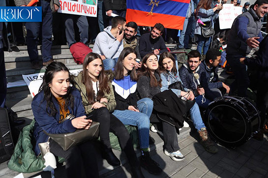 Преподаватели кафедры армянского языка могут присоединиться к забастовке студентов