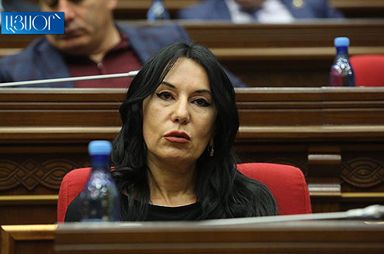 Наира Зограбян предлагает провести тест по армянскому языку среди депутатов и должностных лиц