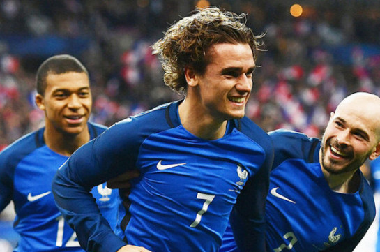 Франция одержала 200-ю победу в официальных матчаходержала 200-ю победу в официальных матчах