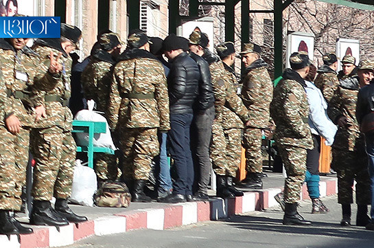 В Карабахе начался зимний военный призыв