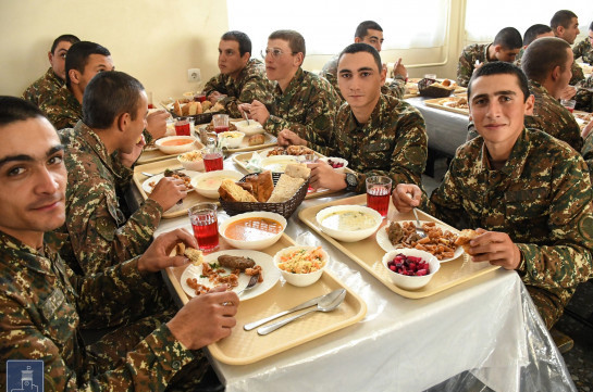 Զինվորների սննդի կազմակերպման նոր համակարգն արդեն գործում է 27 զորամասում. Լուսանկարներ