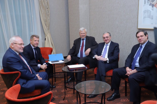 Armenia’s FM meets with OSCE Minsk Group Co-Chairs