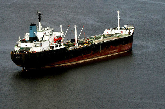 Pirates kidnap 19 crew members from Greek tanker off Nigeria