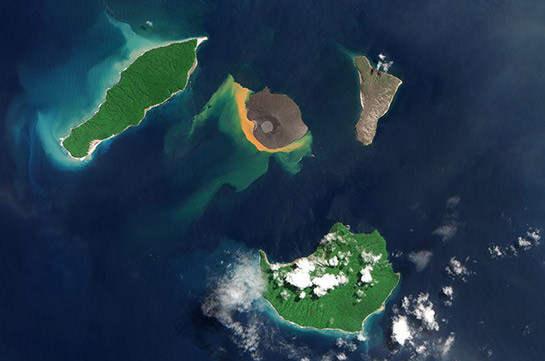 Anak Krakatau: Giant blocks of rock litter ocean floor