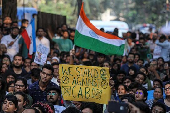 Несколько тысяч жителей Нью-Дели вышли на митинг против закона о гражданстве