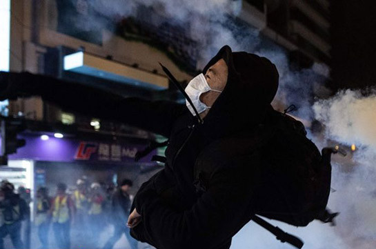Hong Kong protests: Christmas Eve rallies lead to clashes