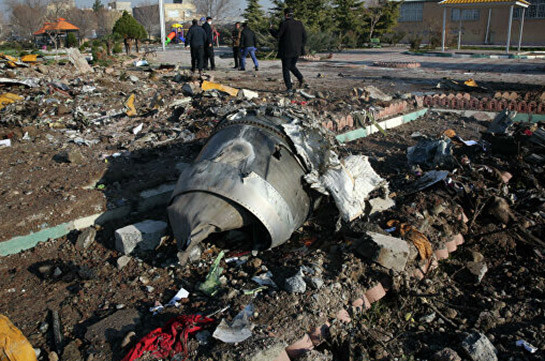 Խամենեին կարգադրել է հրապարակել սխալմամբ խոցված ուկրաինական ինքնաթիռի աղետի հետաքննության արդյունքները