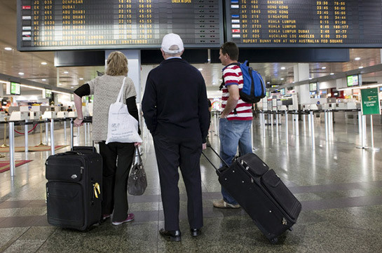 Մելբուրնի օդանավակայանում մոտ 50 չվերթ է չեղարկվել հրդեհների հետևանքով առաջացած ծխի պատճառով
