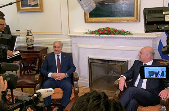 Хафтар проводит переговоры с главой МИД Греции