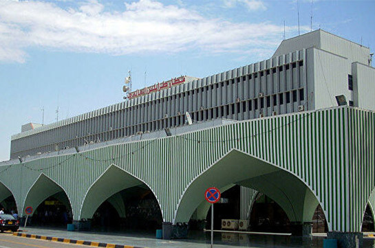 Аэропорт в Триполи приостановил работу из-за ракетного обстрела