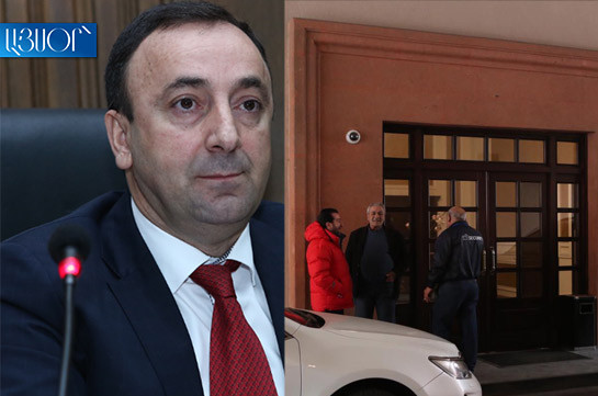 Հրատապ. ՍԴ նախագահ Հրայր Թովմասյանի բնակարանում ՀՔԾ-ն իրականացնում է խուզարկություն