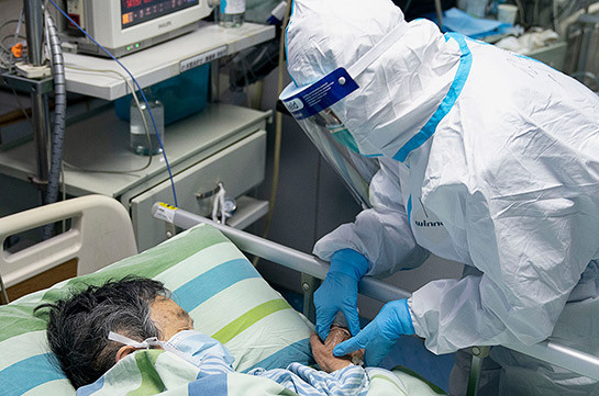 Число жертв нового коронавируса в Китае выросло за сутки в 1,5 раза
