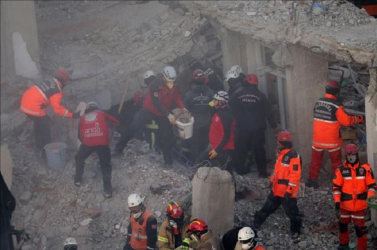 Число жертв землетрясения в Турции достигло 39