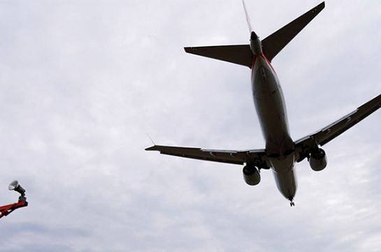 В Иране пассажирский самолет выехал за взлетную полосу