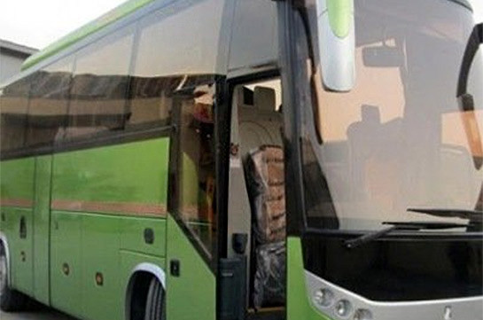 Tehran-Yerevan bus with ten foreign citizens crashes in Iran