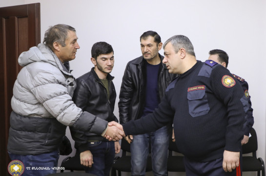Начальник главного военного следственного управления СК Армении принял родственников погибшего военнослужащего