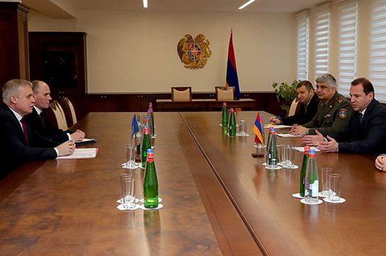 Armenia’s DM, CSTO Secretary General discuss improvement of CSTO military element