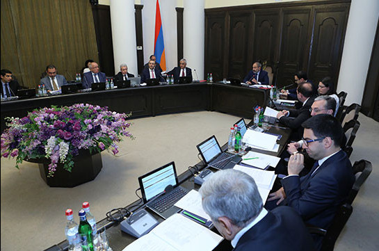 Armenia’s government to convene extraordinary sitting to discuss issue of state of emergency