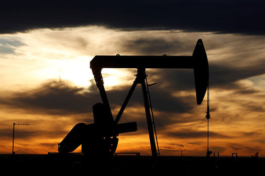 Цена на нефть Brent снижается на 2,6%
