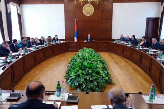 В Карабахе обсуждена деятельность органов,  координирующих работу по борьбе с новым коронавирусом