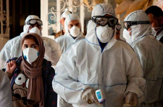 В Иране за сутки COVID-19 заразились более 1700 человек