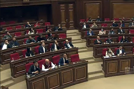 Armenia’s NA passes the bill on fixing phone calls of coronavirus infected people in the first reading at extraordinary session