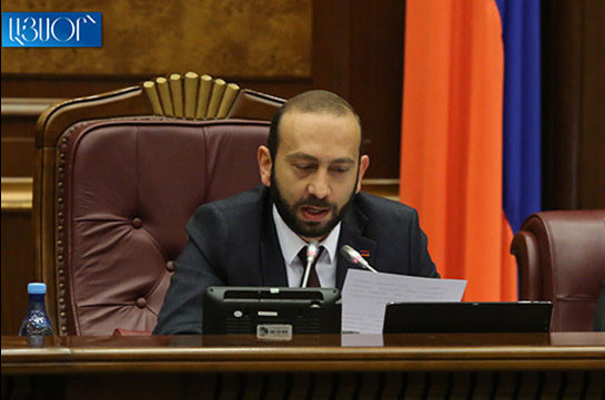 Арарат Мирзоян подписал распоряжение о премировании ряда сотрудников аппарата парламента