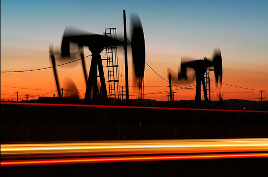 Цена на нефть WTI вернулась к положительному значению