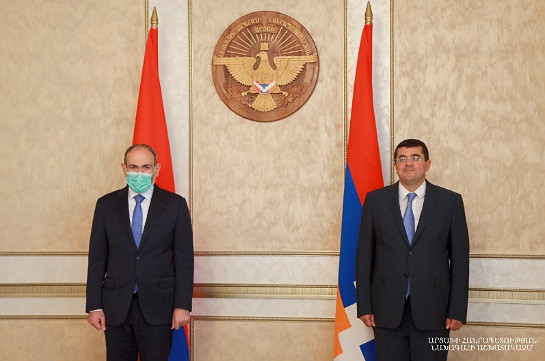 Президент Арцаха и премьер-министр Армении провели совместное рабочее совещание по внешнеполитическим вопросам
