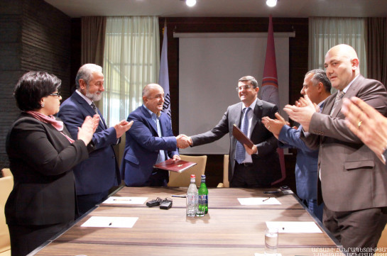 Artsakh president Arayik Harutyunyan sign cooperation memorandum with Samvel Babayan