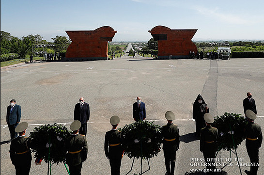 Высшее руководство Армении посетило Мемориальный комплекс «Сардарапат»