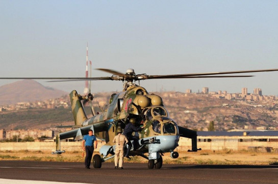 Летчики армейской авиации ЮВО приступили к полетам в горах Армении