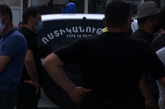 «Մեյմանդարի» շուկայում մեքենա շրջած անձինք բերման են ենթարկվել, կան ձերբակալվածներ (Տեսանյութ)