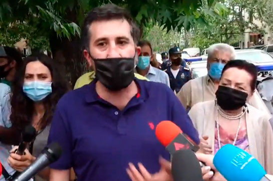 Полиция Армении действует незаконно, применяется несоразмерная сила – Рубен Меликян