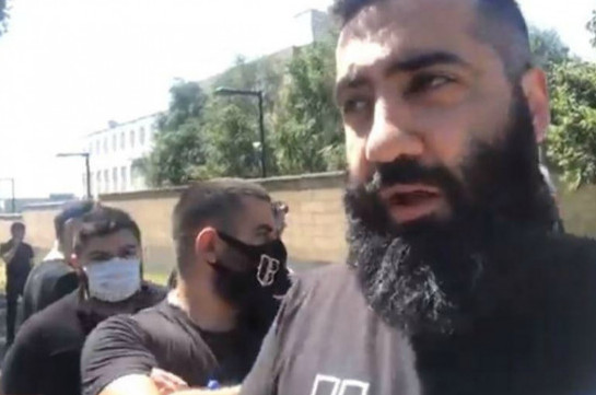 Police apprehended members of Adekvad union carrying out action outside U.S. Embassy in Armenia (video)