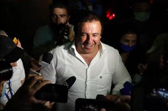 Это политические процессы – Гагик Царукян вышел из здания СНБ (Видео)