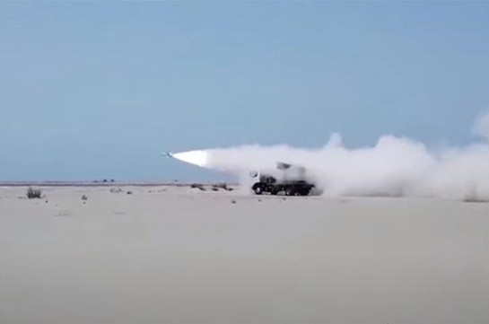 В Иране сняли на видео испытания крылатой ракеты (Видео)